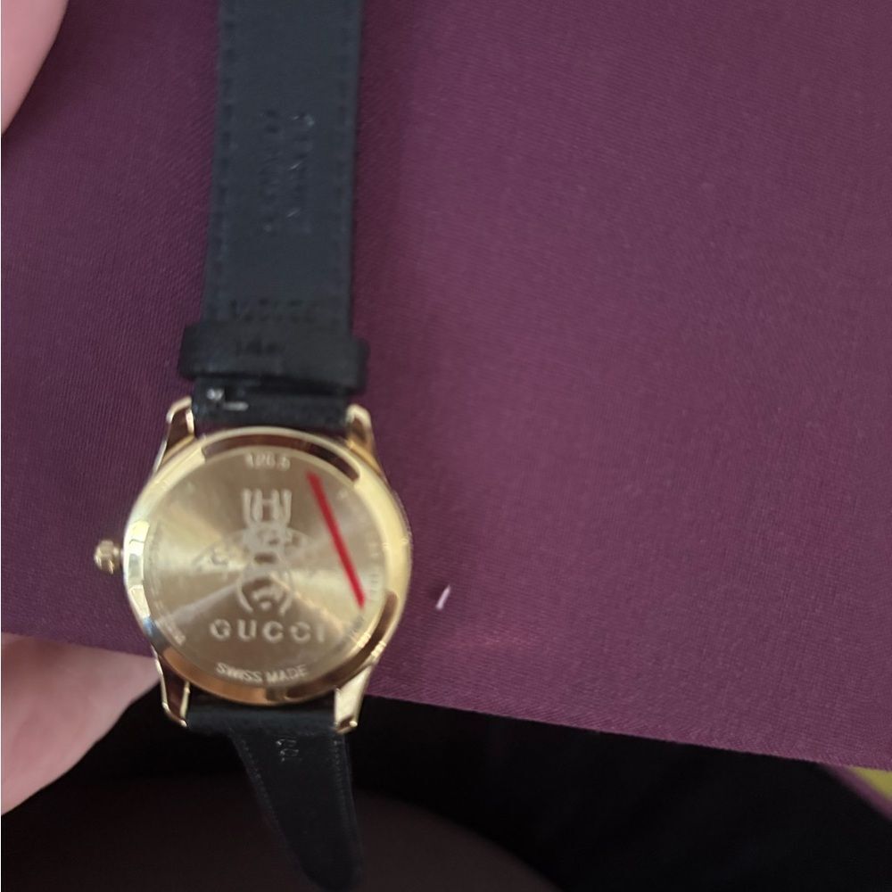 Brand new with box and dustbag Gucci Black and Gold Watch women's - Picture 8 of 10